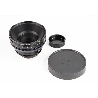 Lente de cine Zeiss Compact Prime CP.2 50 mm/T2,1 con montaje de lente EF - SKU#1858561 Foto 1 de 4