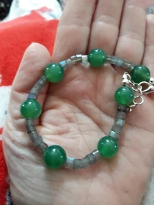 Armband aus natürlichem Labradorir und grünem Achat versilbert 80 kt - Bild 1 von 6