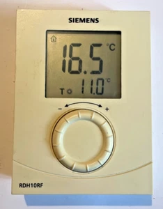 Siemens RDH10RF Digital Wireless Room Thermostat - Picture 1 of 3