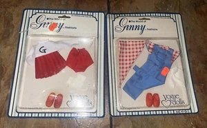 1978 The World of Ginny Fashions Vogue- Lot Of Two NIP Cheerleader & Farm Outfit - Bild 1 von 2