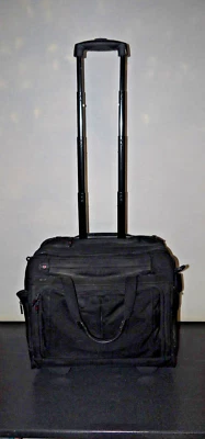 Victorinox Swiss Army 2 Wheel Roller Carry On Briefcase Laptop Bag.  - Image 1 of 4
