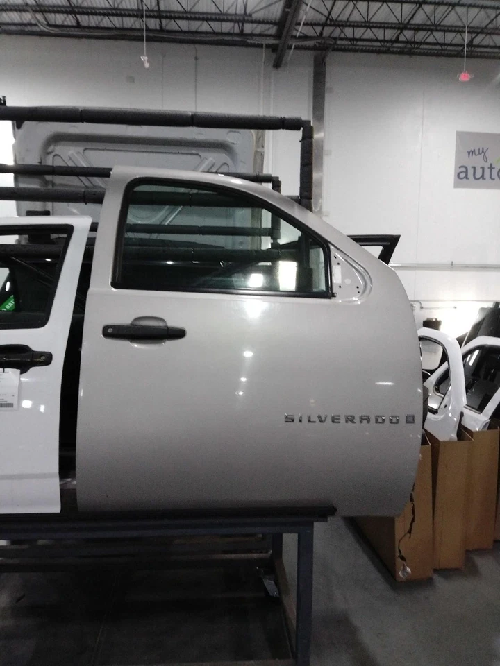 2008 Chevrolet Silverado 1500 Right Door Grey Good Condition 305837 - Image 1 of 4