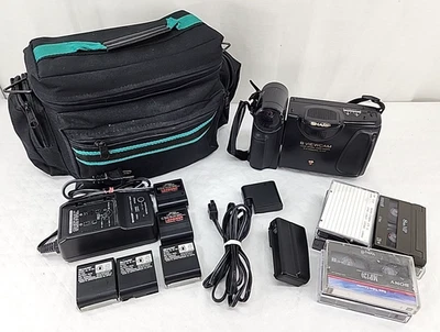 Sharp 8 Viewcam Model VL-E37 Camcorder Tested Works Charger,5 Batteries, Bag - Image 1 of 4