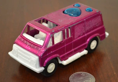 1975 TOOTSIETOY 4" PURPLE CALIF CALIFORNIA CUSTOM VAN W/HEART SUNROOF USA - Image 1 of 4