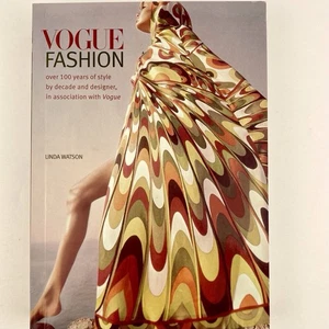 Vogue Fashion: Over 100 Years of Style Linda Watson Softcover 2008 A-Z Designers - Bild 1 von 10