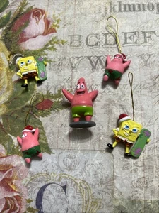4 Miniatur Sponge Bob Weihnachtsschmuck & Patrick Seestern 1,5" Figur - Bild 1 von 4