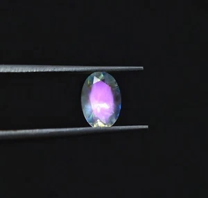 Natural Rainbow Moonstone 0.86 Carat 7.7x5.3 MM Oval Shape Faceted Gem - Picture 1 of 4