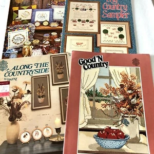 Gloria & Pat Kreuzstich Lot 4 - My Country Sampler, Glasdeckel, Bauernhaus, Scheune - Bild 1 von 12
