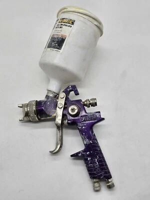 20oz High Volume Low Pressure Gravity Fed Spray Gun 50-70 PSI - Image 1 of 4