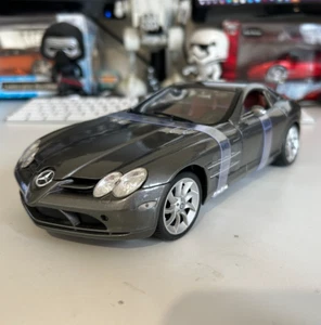 Mercedes Benz SLR McLaren Maisto 1:18, nuova imballata, grigio - Foto 1 di 11