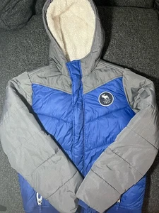 ๐งฅ Abercrombie Kids Blue Puffer Jacket โ Size 13/14 โ Sherpa Lined โ Pre-Owned - Picture 1 of 7