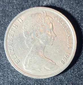 1968 Australia 5 Cents copper-nickel coin. Young Elizabeth II and Echidna - Picture 1 of 4
