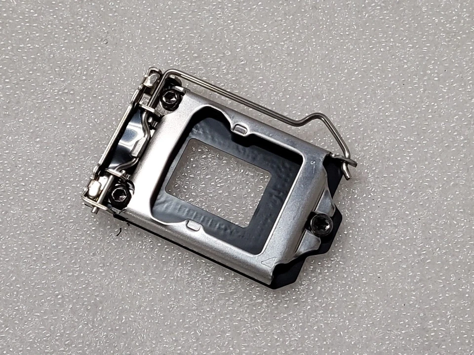 Carcaça de suporte de CPU Foxconn 115xsbp - Imagem 1 de 3