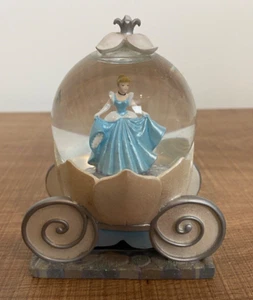 Disney Cinderella Snowglobe - Picture 1 of 4