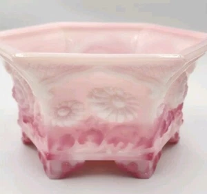 Fenton Art Glass Pink & White Rosaline Hexagon Footed Chrysanthemum Bowl Mint - Bild 1 von 6