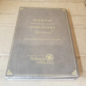 pathway to discovery devotional 52 selected bible chapters pathway to vicotry - Picture 1 of 1