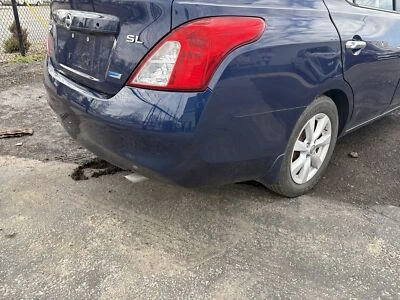 Used Right Tail Light Assembly fits: 2012 Nissan Versa quarter panel mounted Sdn - Image 1 of 4