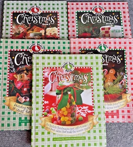 GOOSEBERRY PATCH Lot Of 5 Hardcover Softcover Christmas Craft and Cookbooks - Picture 1 of 20