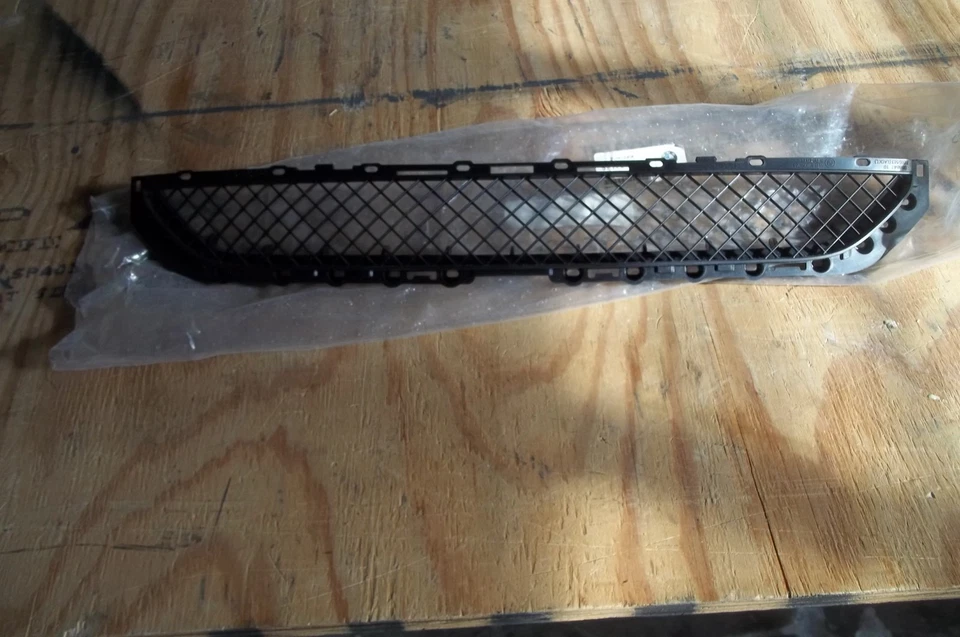 Parachoques delantero convertible OEM BMW E46 cupé parrilla inferior 01-03 325ci 330ci Foto 1 de 1