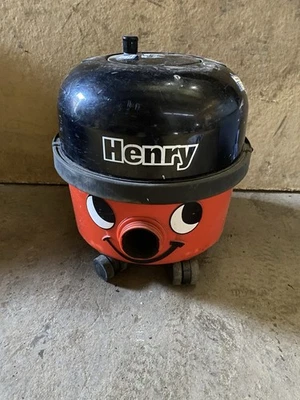 Numatic  HENRY HVR160-11 Vacuum Cleaner Corded 620w 220-240V +  No Accesories - Image 1 of 4