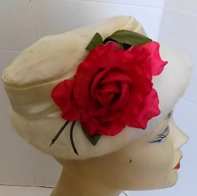 Sombrero grande de piel sintética de felpa blanca vintage años 50 cinta de satén rosa roja Foto 1 de 4