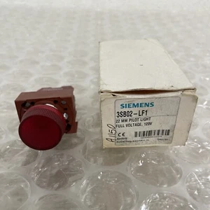 SIEMENS 3SB02-LF1 LUZ PILOTO 22MM LENTE ROJA 120V - Imagen 1 de 7