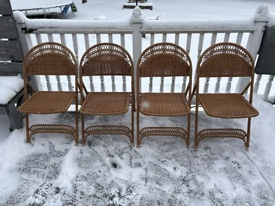 Beautiful Set Of 4 Vintage Wicker Rattan Folding Chairs Great Condition & Design - Image 1 of 4