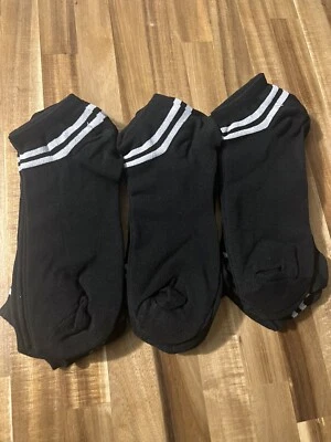 Women’s Black With White Stripes Cotton Ankle Socks 12 Pairs Shoe Size 5 - 9 - Image 1 of 2