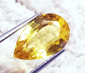 Piedras preciosas sueltas con forma de pera de zafiro amarillo natural de 6,70 quilates certificadas - Imagen 1 de 4