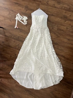 Cynthia Rowley Wedding Dress - Image 1 of 4