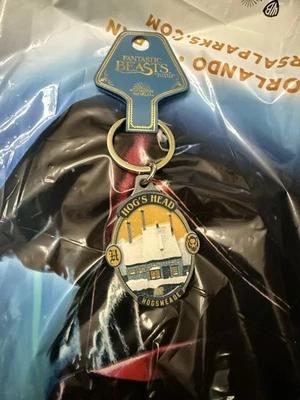 Universal Studios Wizarding World of Harry Potter Hog's Head Sign Metal Keychain - Image 1 of 2