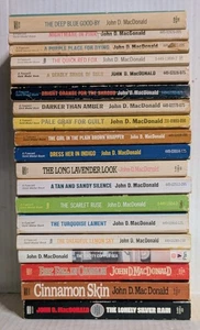 TRAVIS MCGEE SERIES LOT x19 John D MacDonald Vintage Paperback Mystery Pulp - Bild 1 von 3