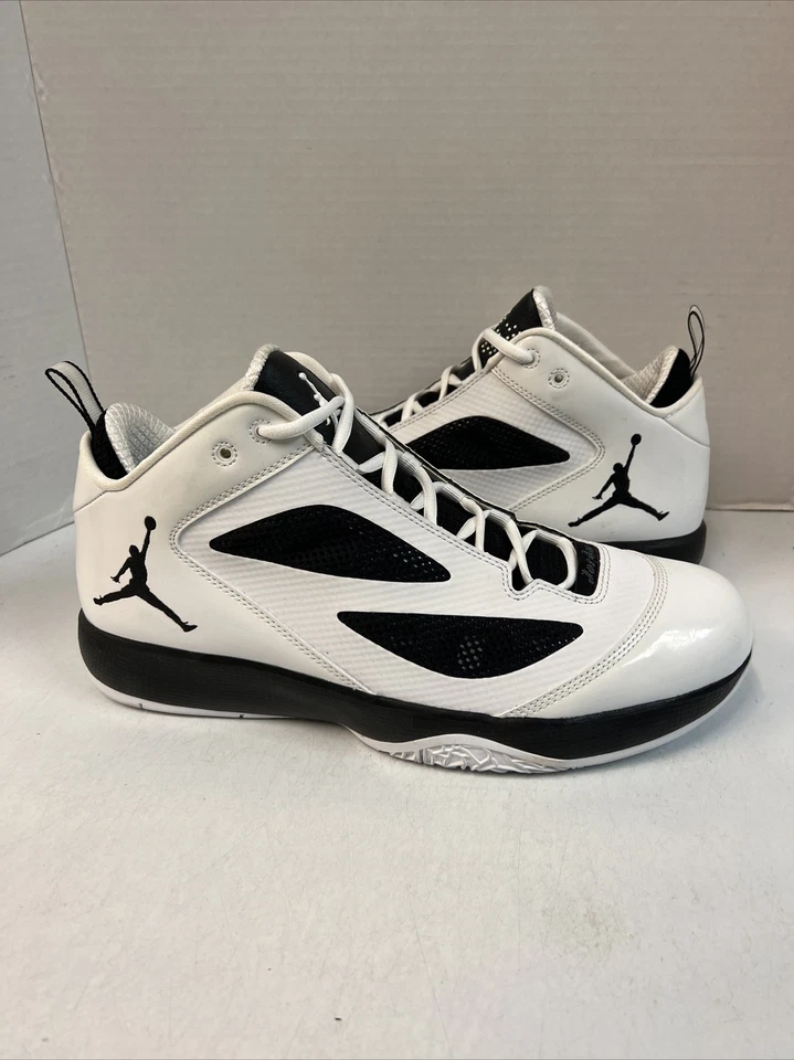 Jordan 2011 Q Flight White Size 13 Brand New 454486-103 - Image 1 of 4