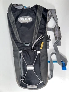 Camelbak Classic Trinkrucksack grau schwarz Reißverschlusstasche - mit Blase 16" x 7" - Bild 1 von 7