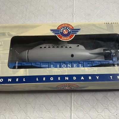 Lionel 6-26020 PW 3830 Flatcar with Operating US Navy Submarine New - Image 1 of 4