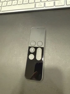 Apple TV Siri Remote model A1513 - FREE SHIPPING - Picture 1 of 2