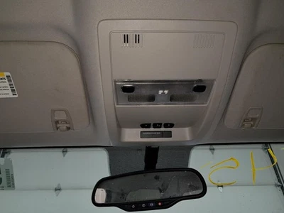 Consola central superior delantera usada se adapta a: Chevrolet Silverado 1500 2009 camioneta techo Foto 1 de 4