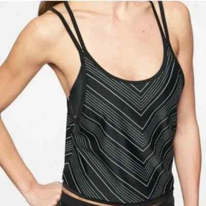 Tankini Athleta Chevron con aros 32D/DD blanco y negro en capas nuevo con etiquetas - Imagen 1 de 8