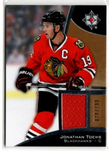 2015-16 UD Ultimate Collection Hockey Jonathan Toews MAGLIA BLACKHAWKS 28/199 - Foto 1 di 1