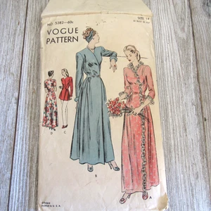Vintage Sewing Pattern VOGUE Pattern #5382 SZ 14 Bust 32 Cut/Complete - Picture 1 of 3