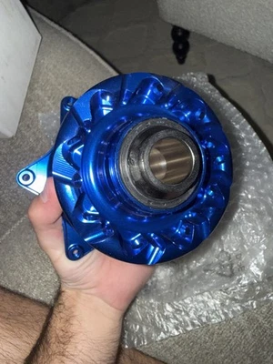 Husqvarna/Ktm/Gasgas blue billet factory front hub - Image 1 of 4