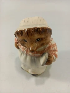 Beswick Pottery Beatrix Potter Mrs Tiggy-Winkle ironing VGC - Picture 1 of 12