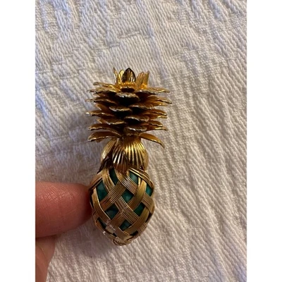Broche estilo piña vintage de más de 30 años Foto 1 de 2