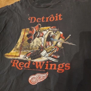 Vintage Detroit Red Wings NHL Vintage 1996 Taz Looney Tunes Graphic Black T-Shirt - Bild 1 von 10