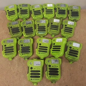 Lot of 29- Motorola XE RSM NNTN8203A Speaker Microphones (Green) -For Parts- - Picture 1 of 9