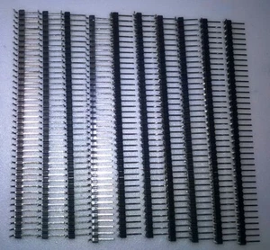 Connettori stripline 90° maschio 40 poli 40x1 2.54 mm. 10 PEZZI - Foto 1 di 2