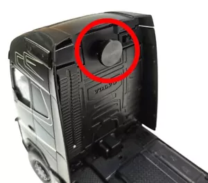Bessere Batteriefach Schraube für Siku Control 32 LKW Scania, MAN und Volvo - Bild 1 von 6