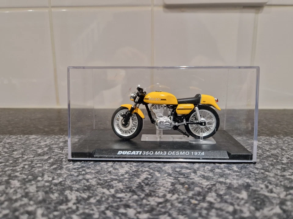 Ducati 350 MK3 Desmo Modelo 1974 - Colección IXO/Altaya DeAgostini Foto 1 de 4