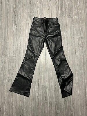 靴型皮裤 — 第 1/3 张图片