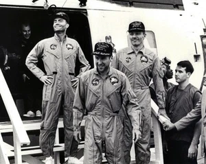 New 8x10 NASA Photo: Apollo 13 Crew on Recovery Ship USS IWO JIMA after Return - Picture 1 of 1